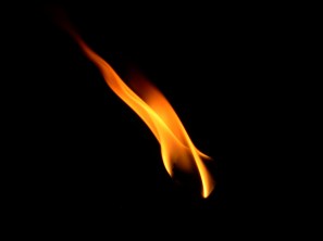 Flame_from_a_Burning_Candle